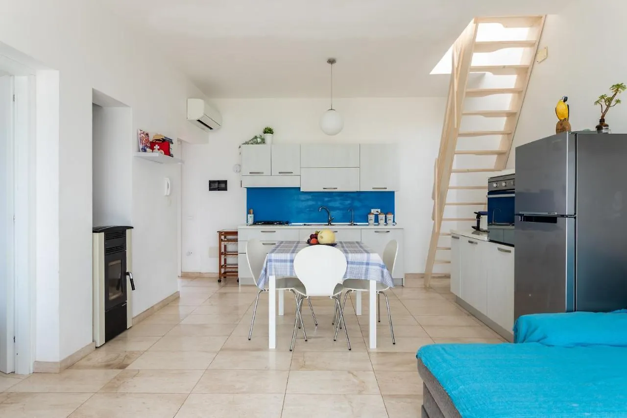 Appartamento Fronte Mare - Waterfront Apartment Putzu Idu